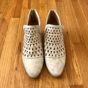 faux suede lightly worn zip block heel booties